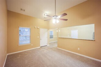 4827 Wolfcreek View in Atlanta, GA - Building Photo - Building Photo