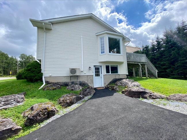 property at 3 Aurora Blvd