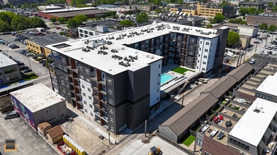 The Stella in Indianapolis, IN - Foto de edificio - Building Photo