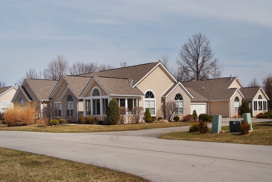 710-740 Chappel Creek Ct in Vermilion, OH - Building Photo