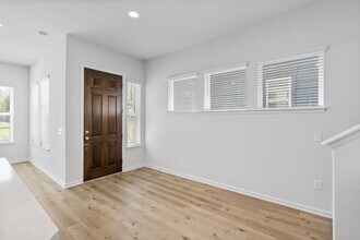 13615 Terrett Trce in Austin, TX - Building Photo - Building Photo