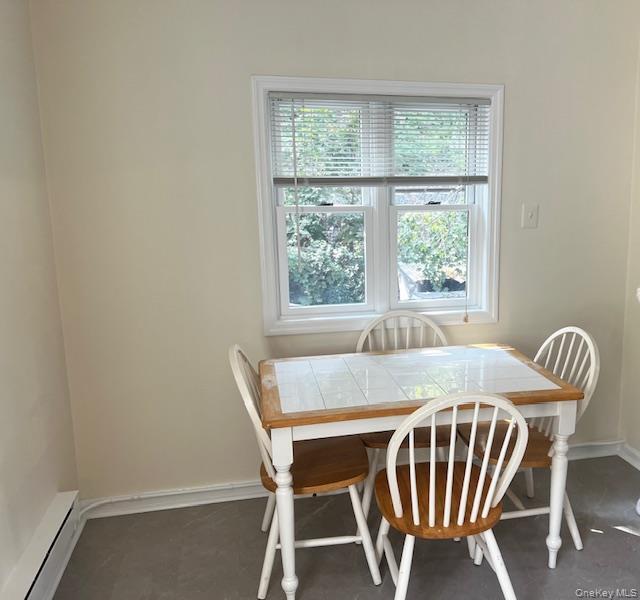 20 Oyster Bay Road in Locust Valley, NY - Building Photo