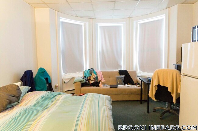 854 Beacon St, Unit 1 in Boston, MA - Building Photo - Building Photo