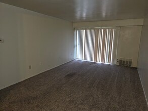 763 Sylvester Way in McKeesport, PA - Building Photo - Building Photo