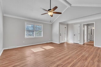 100 Sunningdale Ct in Easley, SC - Building Photo - Building Photo