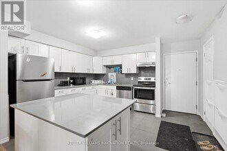 508 Quiet Pl in Waterloo, ON - Building Photo - Building Photo