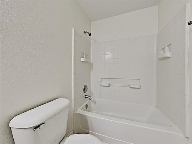 6830 Shallow River Ct