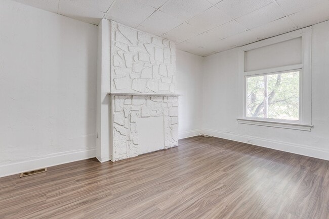 property at 112 Tecumseh St