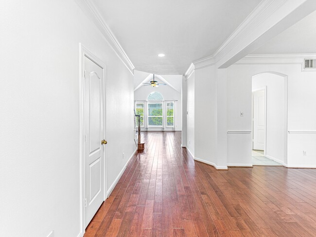 property at 5407 Lake Pl Dr