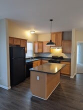 2855-2885 5th St in Trenton, MI - Building Photo - Building Photo