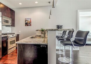 905 Juniper St NE in Atlanta, GA - Foto de edificio - Building Photo