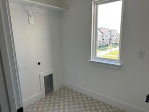 8910 Lowell St in Rowlett, TX - Building Photo - Building Photo