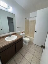 1306 W Michigan Ave in Battle Creek, MI - Building Photo