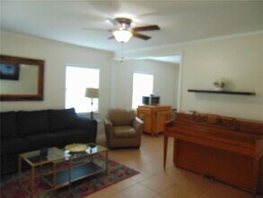 3215 W Hartnett Ave in Tampa, FL - Building Photo - Building Photo