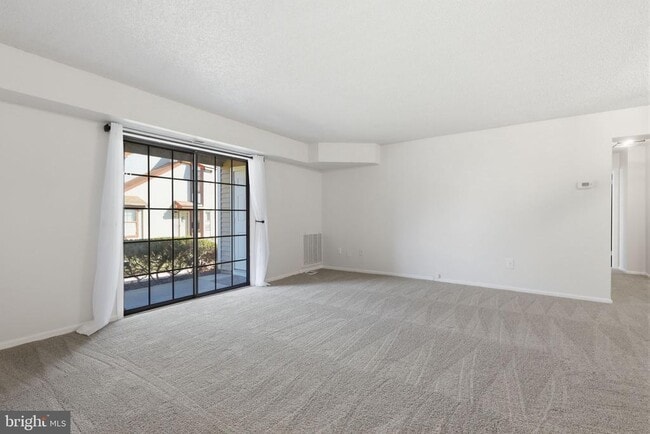 2014 Barry Ct in Holland, PA - Building Photo - Building Photo