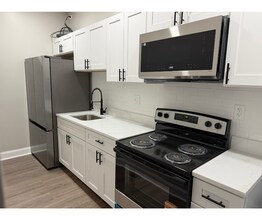 617 Glenwood Ave in Baltimore, MD - Foto de edificio - Building Photo