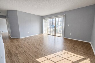 215 Rachel Ct in Franklin Township, NJ - Building Photo - Building Photo