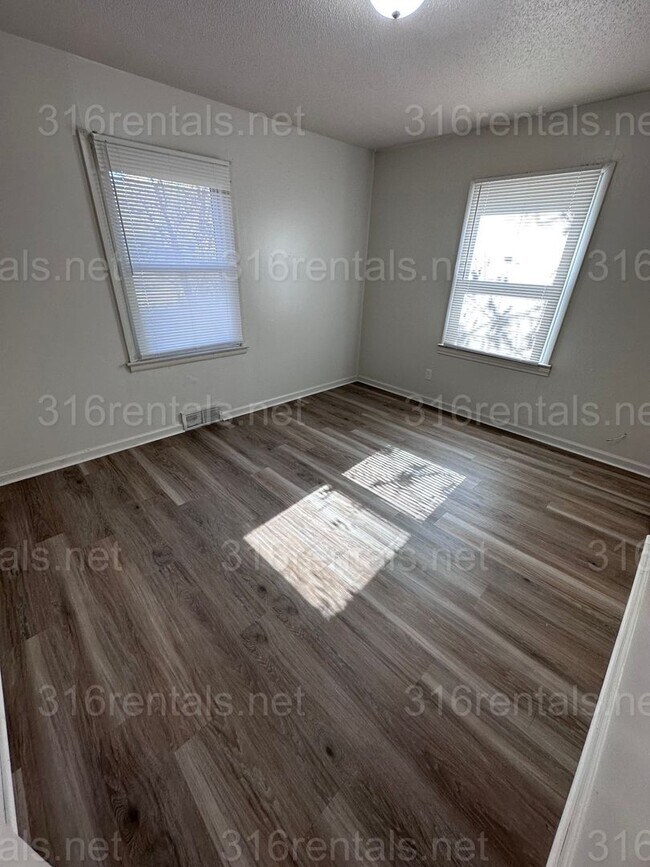 1161 Richmond S in Wichita, KS - Building Photo - Building Photo