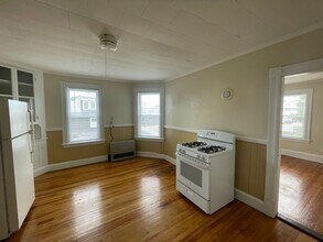 68 Laval St in Manchester, NH - Building Photo - Building Photo