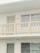 20120 NE 2nd Ave in North Miami Beach, FL - Building Photo