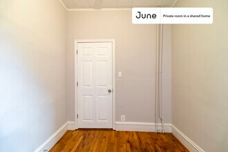 Private bedroom in 3 bed/1 bath Home in Boston, MA - Building Photo - Building Photo