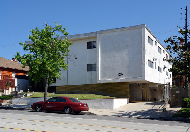 125 W 64th St in Inglewood, CA - Building Photo - Building Photo