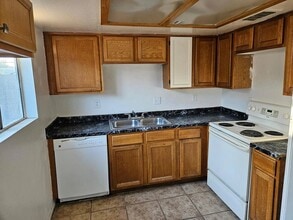 2847 N 46th Ave, Unit 2847 N 46th Ave 13 in Phoenix, AZ - Building Photo - Building Photo