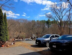 70 Beaconwood Rd in Newton, MA - Building Photo - Building Photo