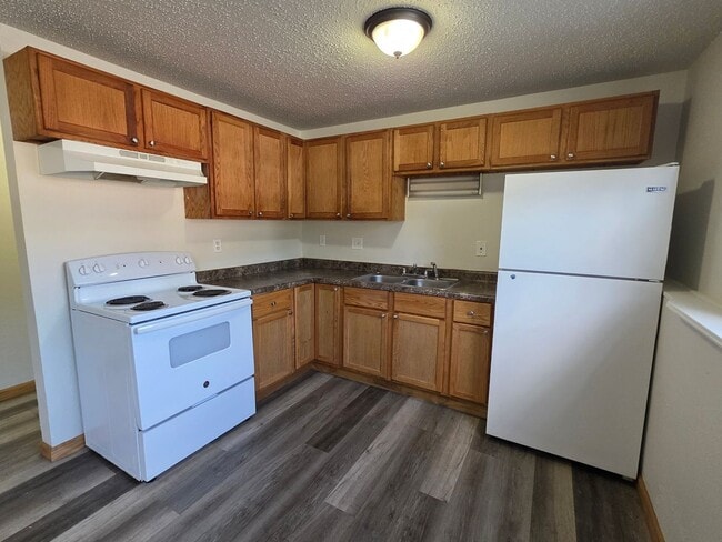 property at 2096 Imperial Ln