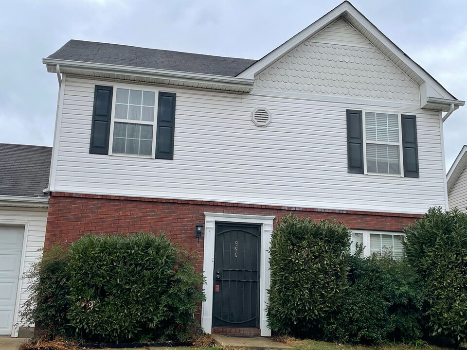 990 Tom Hailey Blvd in La Vergne, TN - Building Photo