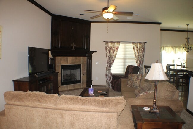 4904 SW 122nd Terrace in Oklahoma City, OK - Building Photo - Building Photo