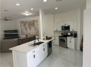 2945 SW 18th Terrace in Fort Lauderdale, FL - Building Photo - Building Photo