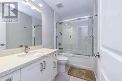 17 Destiny Ln in Hamilton, ON - Building Photo - Building Photo