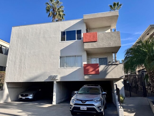 937 5th St in Santa Monica, CA - Building Photo - Building Photo