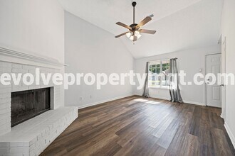 8608 Port Douglas Dr in Memphis, TN - Building Photo - Building Photo