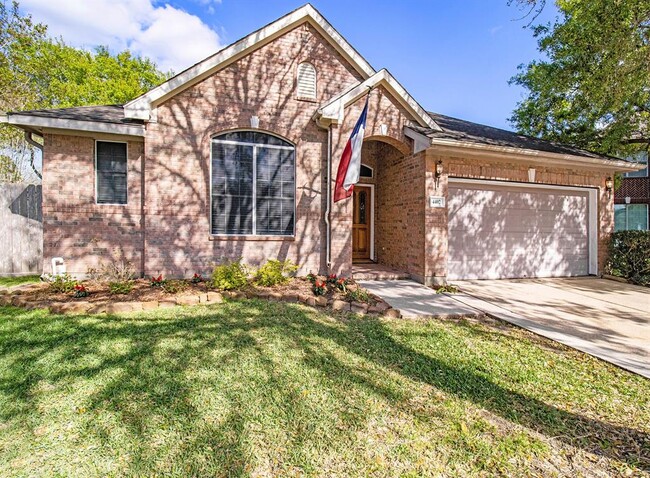 4402 Blooming Garden Ct in League City, TX - Foto de edificio - Building Photo