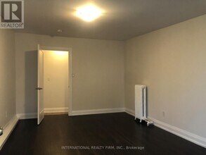 1262 Bloor St W in Toronto, ON - Building Photo - Building Photo