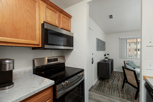 Pine Creek Apartments in Clio, MI - Foto de edificio - Building Photo