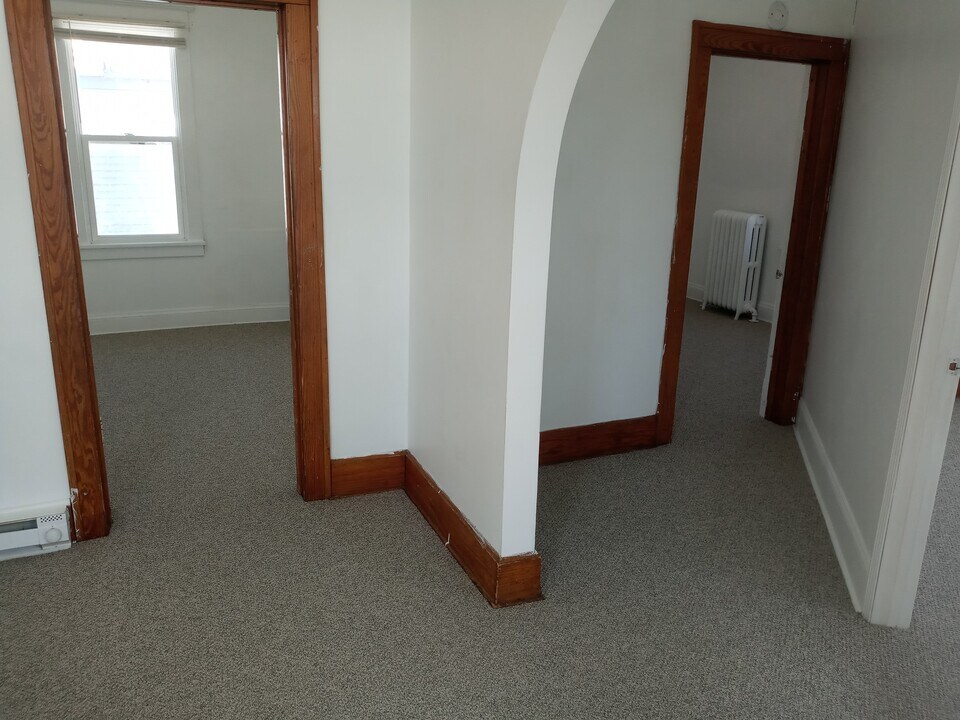 1210 Erie St, Unit 2B in Racine, WI - Foto de edificio
