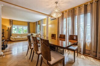 196-15 Como Ave in Queens, NY - Building Photo - Building Photo