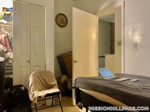 63 S Huntington Ave, Unit 2 in Boston, MA - Building Photo - Building Photo