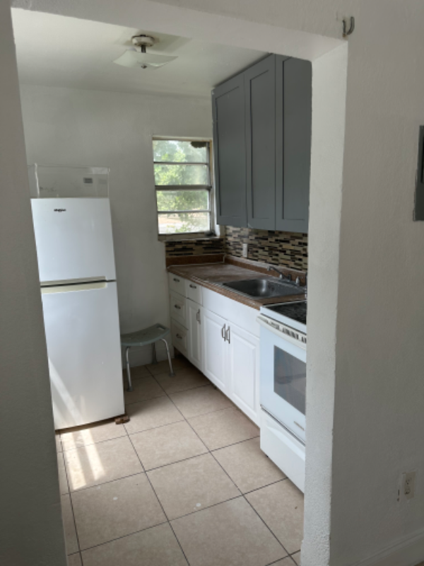119 NE 63rd St-Unit -3 in Miami, FL - Foto de edificio - Building Photo