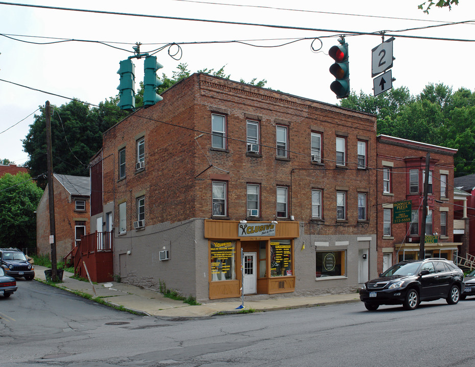 561-563 Congress St in Troy, NY - Building Photo