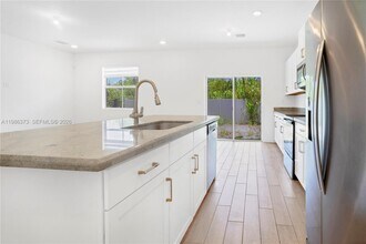 846 SE 19th St in Florida City, FL - Building Photo - Building Photo