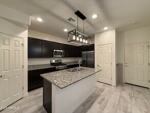 1708 S 83rd Way in Mesa, AZ - Building Photo - Building Photo