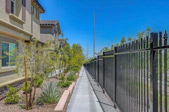 10699 Sariah Skye Ave in Las Vegas, NV - Building Photo - Building Photo