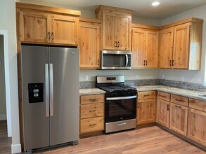 6635-6633 Evergreen Ln in Paradise, CA - Building Photo - Building Photo