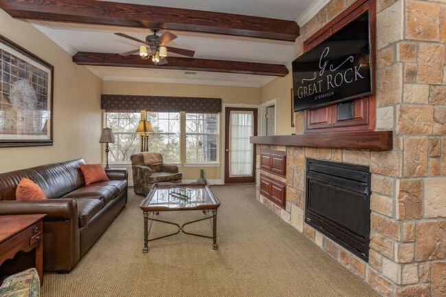 175 Golf View Dr in Branson, MO - Foto de edificio - Building Photo