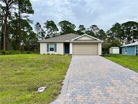 3020 N Lakewood Rd in La Belle, FL - Building Photo