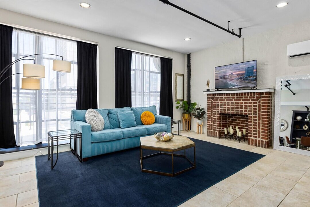 3813 Atlantic Ave in Atlantic City, NJ - Building Photo